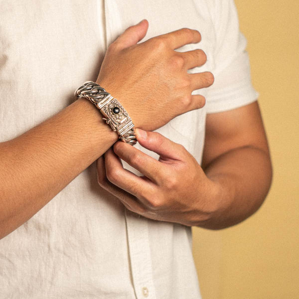 PADI KAPAS BRAID Chain Large Bracelet with Black Onyx Round Stone (061 BSKS-L)