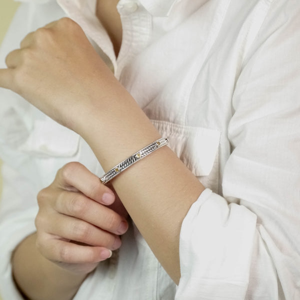 CLASSIC DOTS Open Cuff with Citrine Round Stone (139 CSKS-CT)